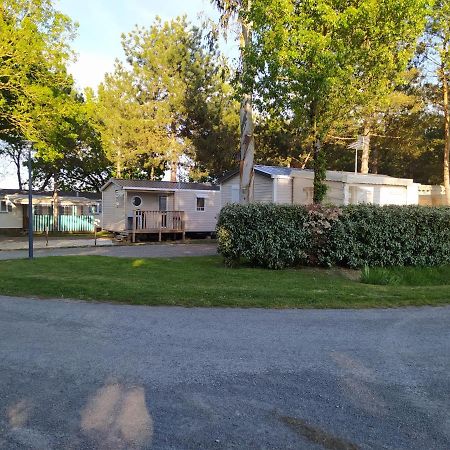 Camping Les Peupliers Hotel Saint-Pere-en-Retz Exterior photo